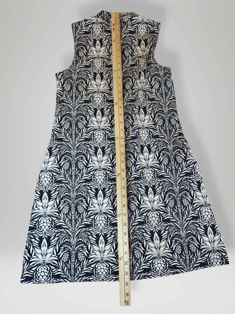 Tommy Bahama IslandZone Aubrey Pineapple Print Active Zip Dress
Size -Small - Picture 3 of 6